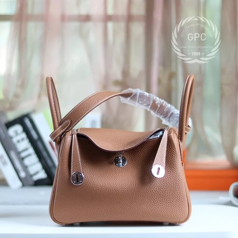 C37 gold Clemence Lindy 26 PHW