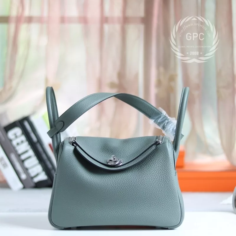C63 VERT AMANDE CLEMENCE LINDY 26 PHW