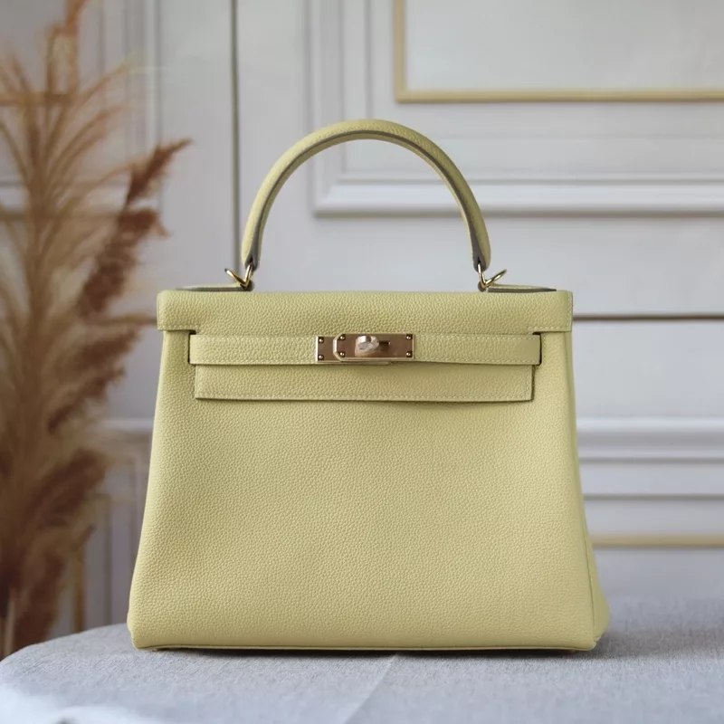 kelly 28 retoune 1Z jaune poussin togo Rose gold hardware