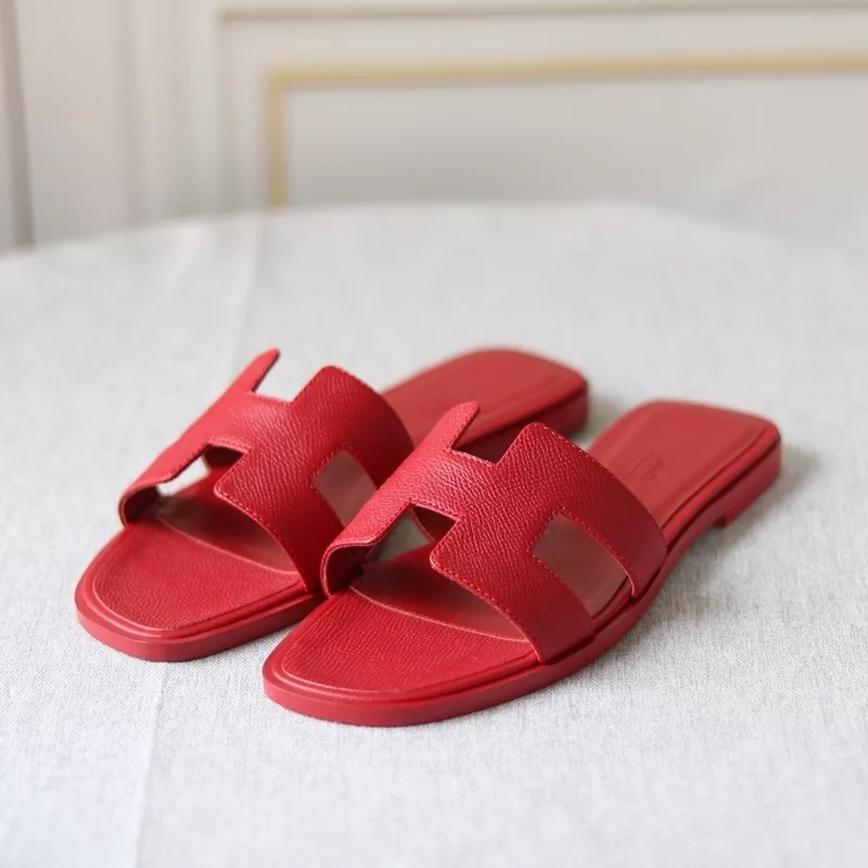 Q5 rouge casaque epsom oran sandal flat