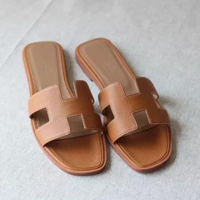 C37 Gold EPSOM ORAN SANDAL FLAT