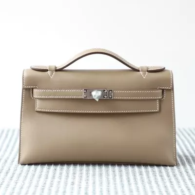 CK18 etoupe KELLY POCHETTE SWIFT WITH PHW