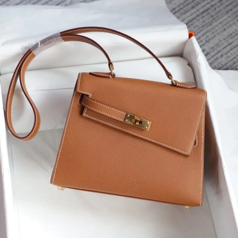 c37 gold epsom kelly en Desordre 20 with ghw
