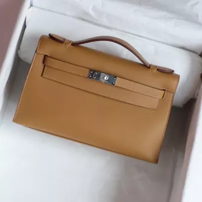 4B Biscuit  swift kelly pochette with phw