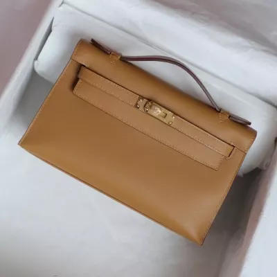 4B Biscuit  swift kelly pochette with Ghw