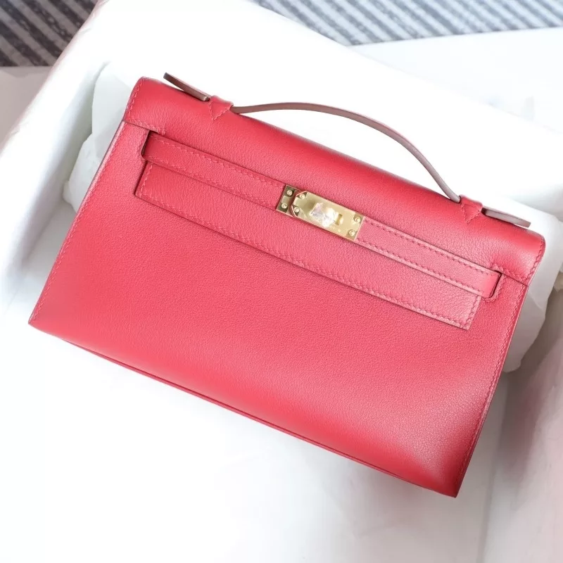 Q5 rouge casaque swift kelly pochette with GHW