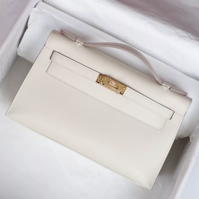 C10 Craie  swift kelly pochette with ghw