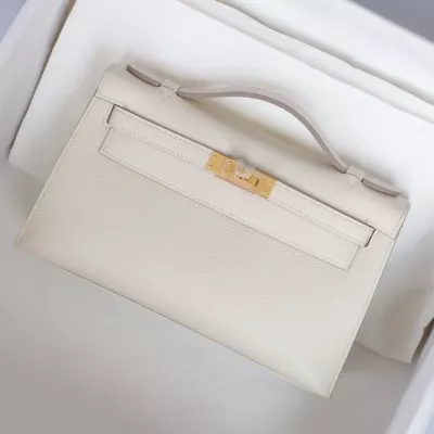 C10 Craie Epsom Kelly Pochette Ghw