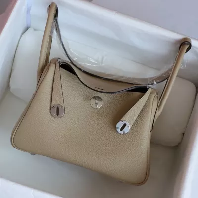 S2 Trench clemence lindy 26 with phw