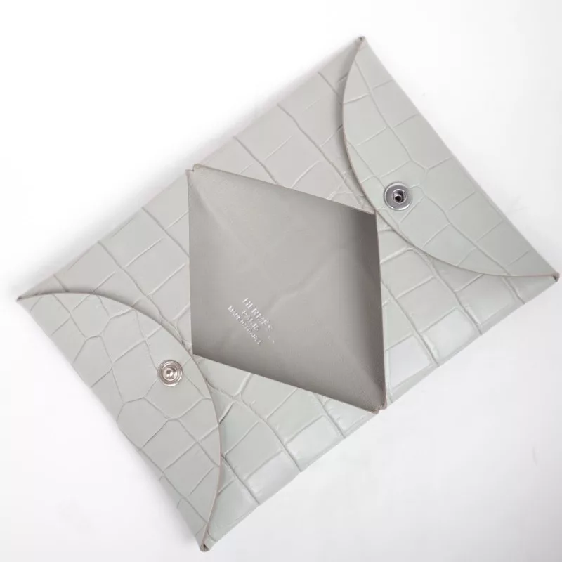c80 gris pearl nilo crocodile matte calvi card holder