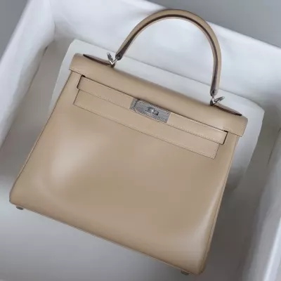 Beige box calf kelly 28 retourne with Guilloche Palladium