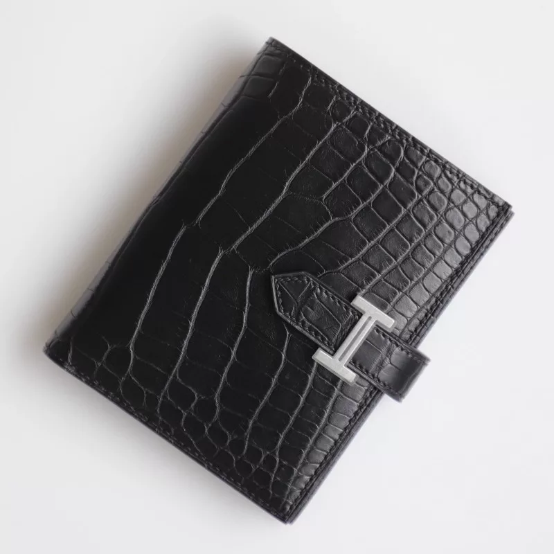 Compact bearn Black Matt alligator PHW