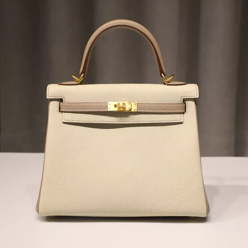 8L Beton togo and Gris AsphaIte kelly 25 retourne with brushed gold hardware
