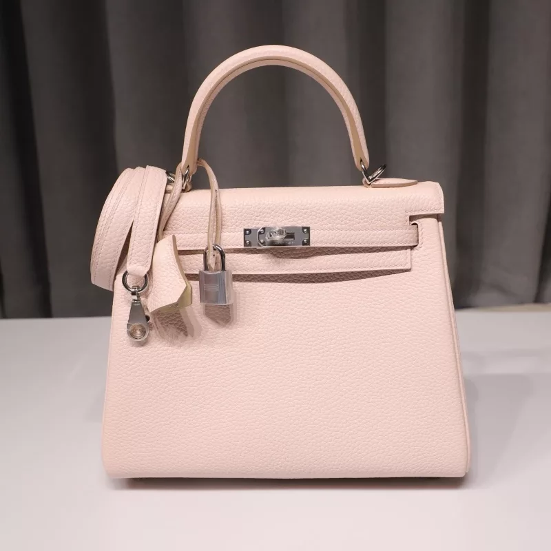 09 Mauve pale clemence and craie interior kelly 25 phw