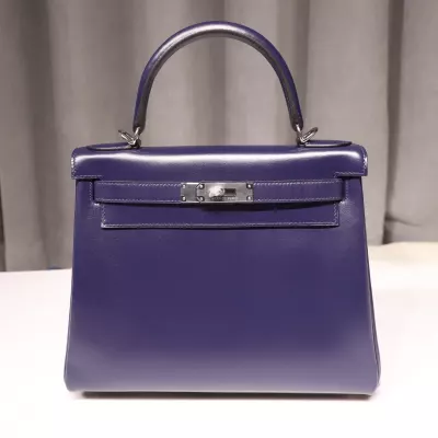 Blue Sapphire And BougainviIIier Interior BOX Kelly 28 Retourne Phw