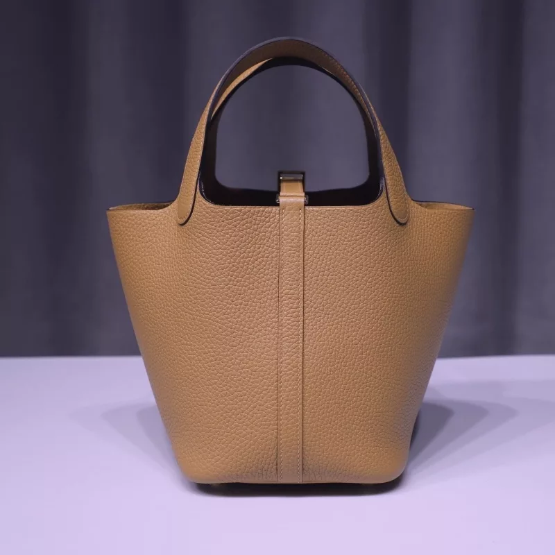 0M Chai clemence picotin lock 18cm with ghw