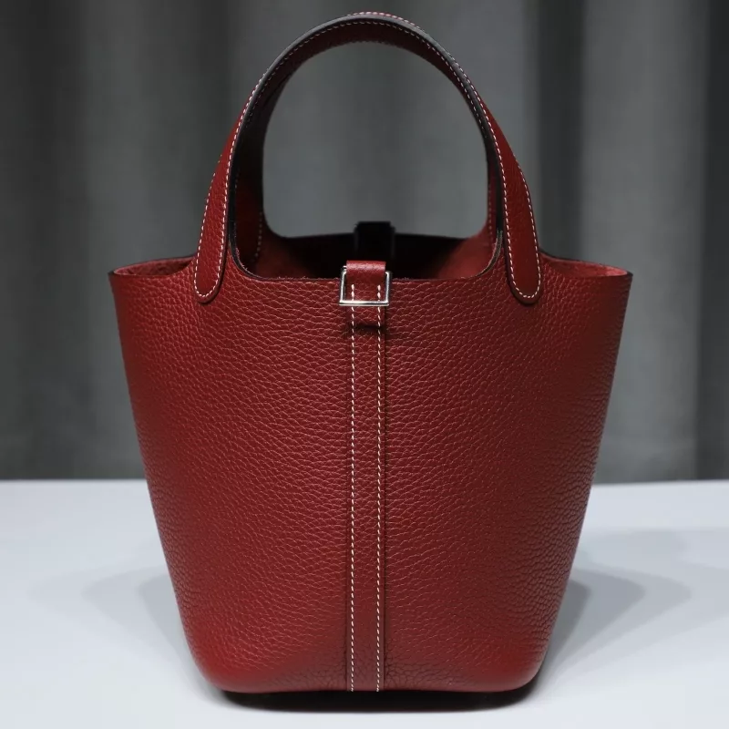 Bordeaux Clemence Picotin Lock 18 PHW with white stitching