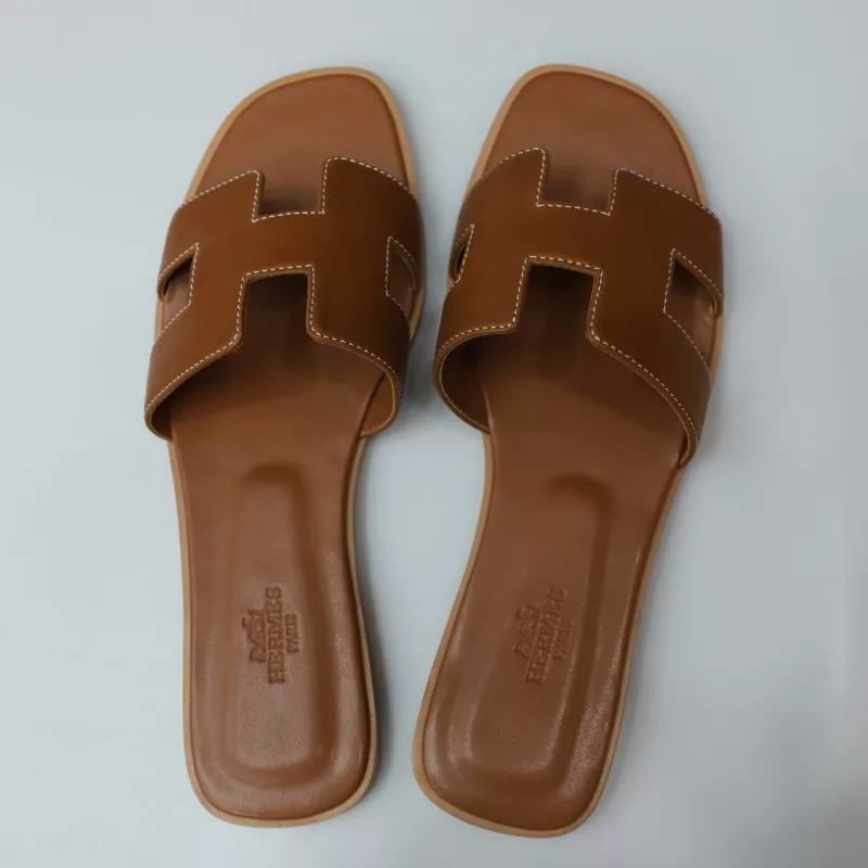 34 Fauve Barenia Oran Sandal