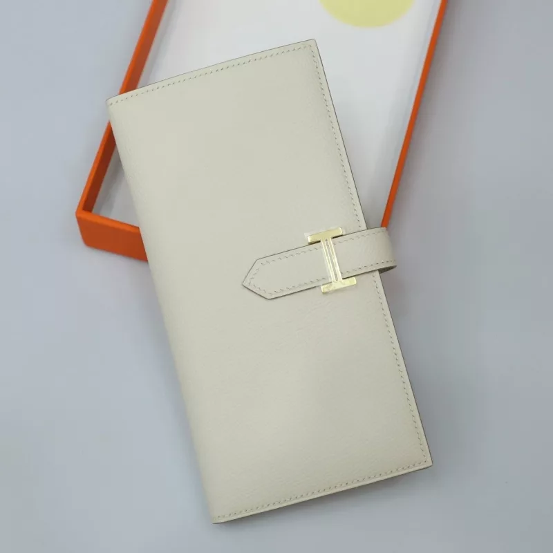C10 Craie Epsom Bearn Wallet GHW