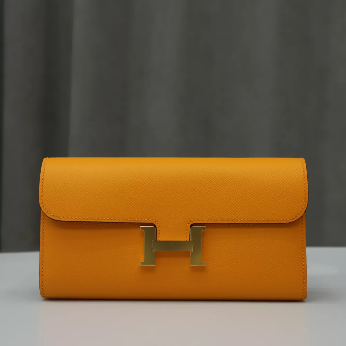 9V Jaune D or epsom Constance Wallet with ghw