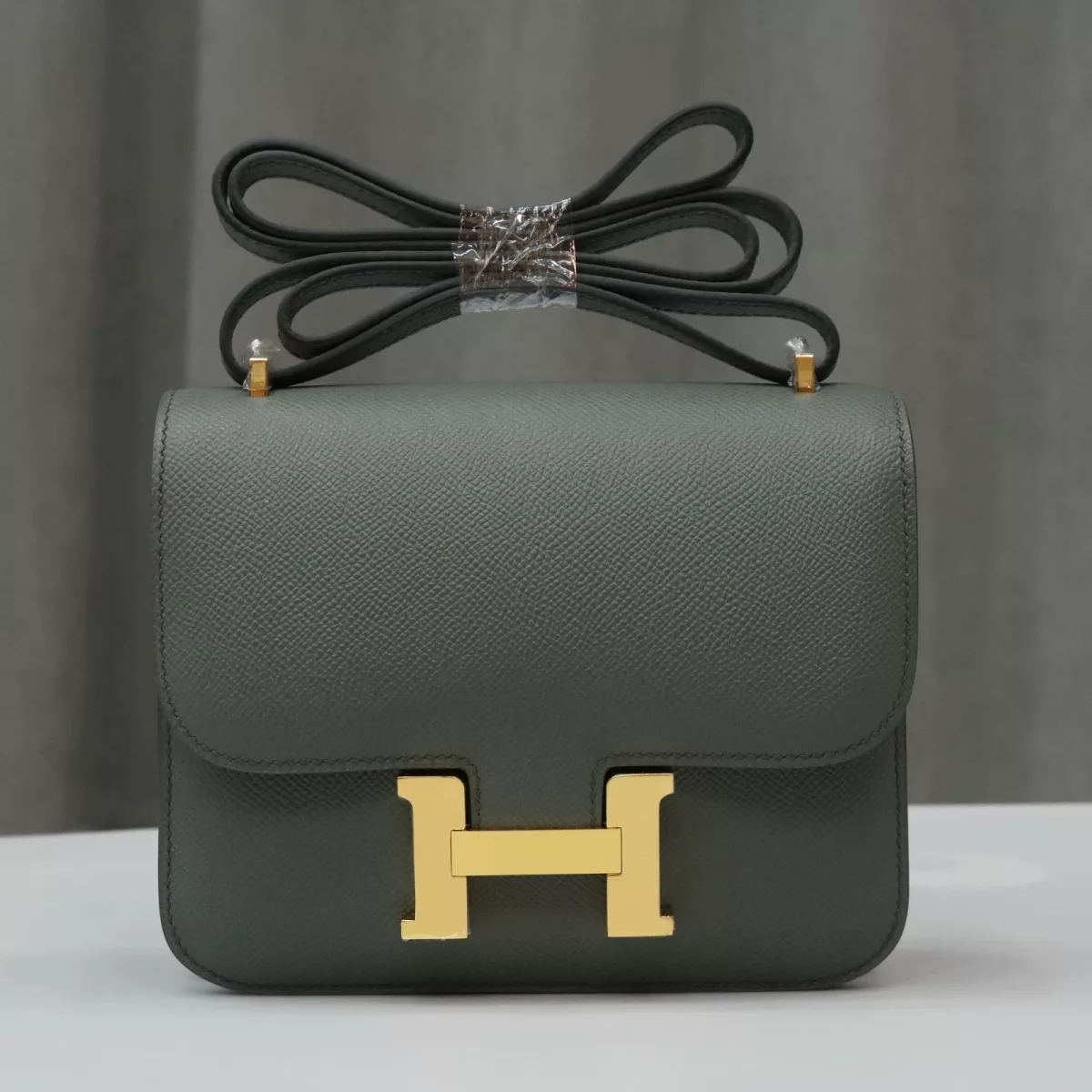C63 Vert amanda Epsom Constance 19cm GHW
