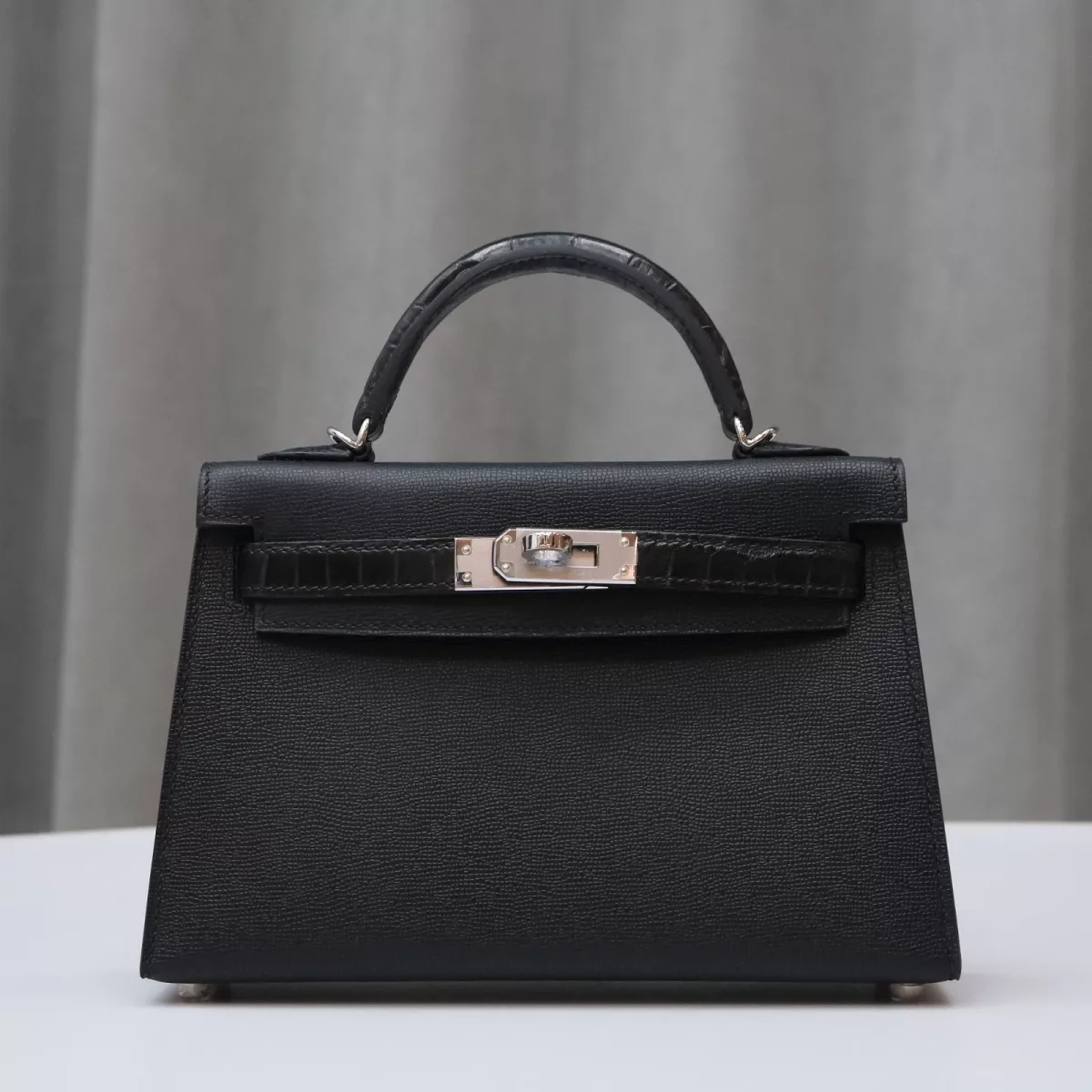 CK89 Nior/Black Madame and Matt aligator kelly mini touch with phw