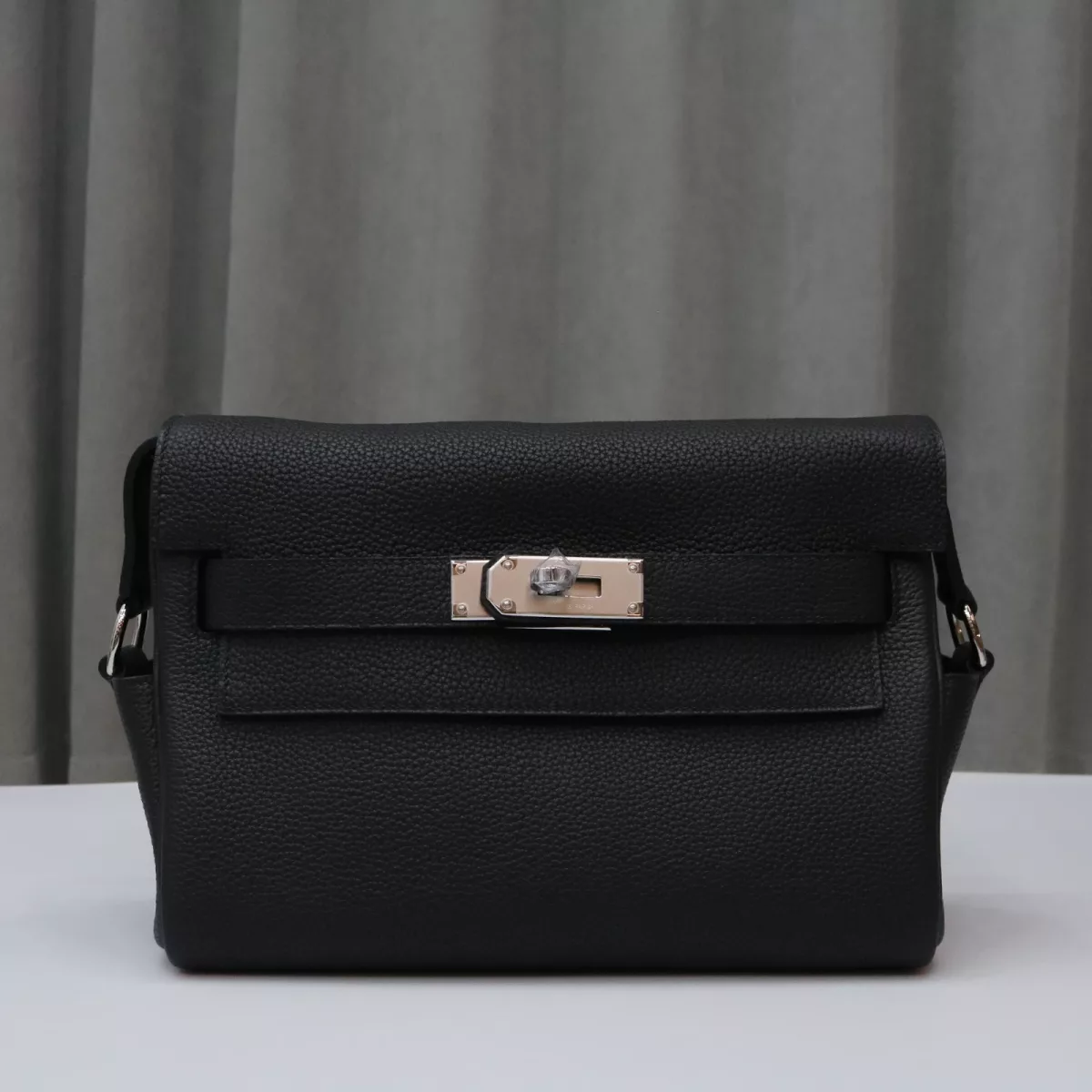 CK89 Nior kelly messenger togo with phw