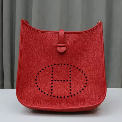 Q5 rouge casaque clemence Evelyne Pm ghw