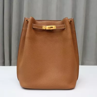 C37 GOLD clemence so kelly 22 with GHW