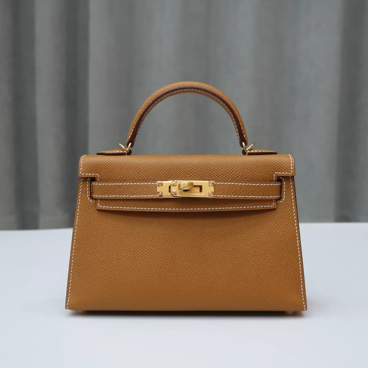 C37 GOLD Epsom Kelly Mini II With Ghw