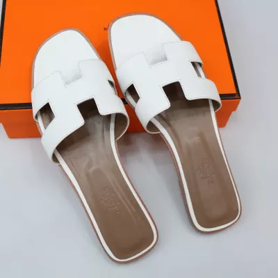 Blanc epsom oran sandal size 42 flat