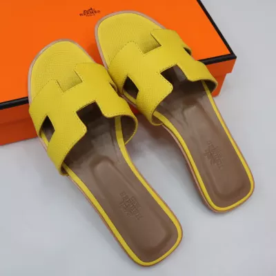 9O Jaune De NapIes epsom oran sandal flat