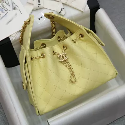 Chanel 25 small handbag, Grained calfskin &amp; gold-tone metal, jaune pussin &mdash; Fashion | CHANEL