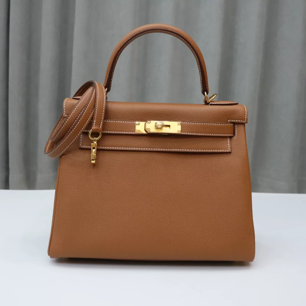C37 GOLD togo kelly 28 retourne with ghw